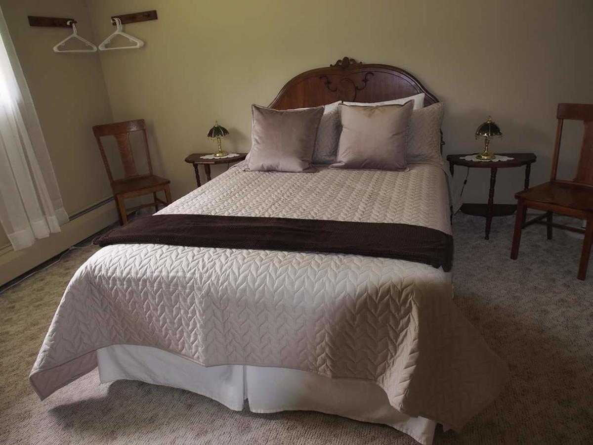 Mulvehill Creek Wilderness Inn And Wedding Chapel 레벨스톡 외부 사진