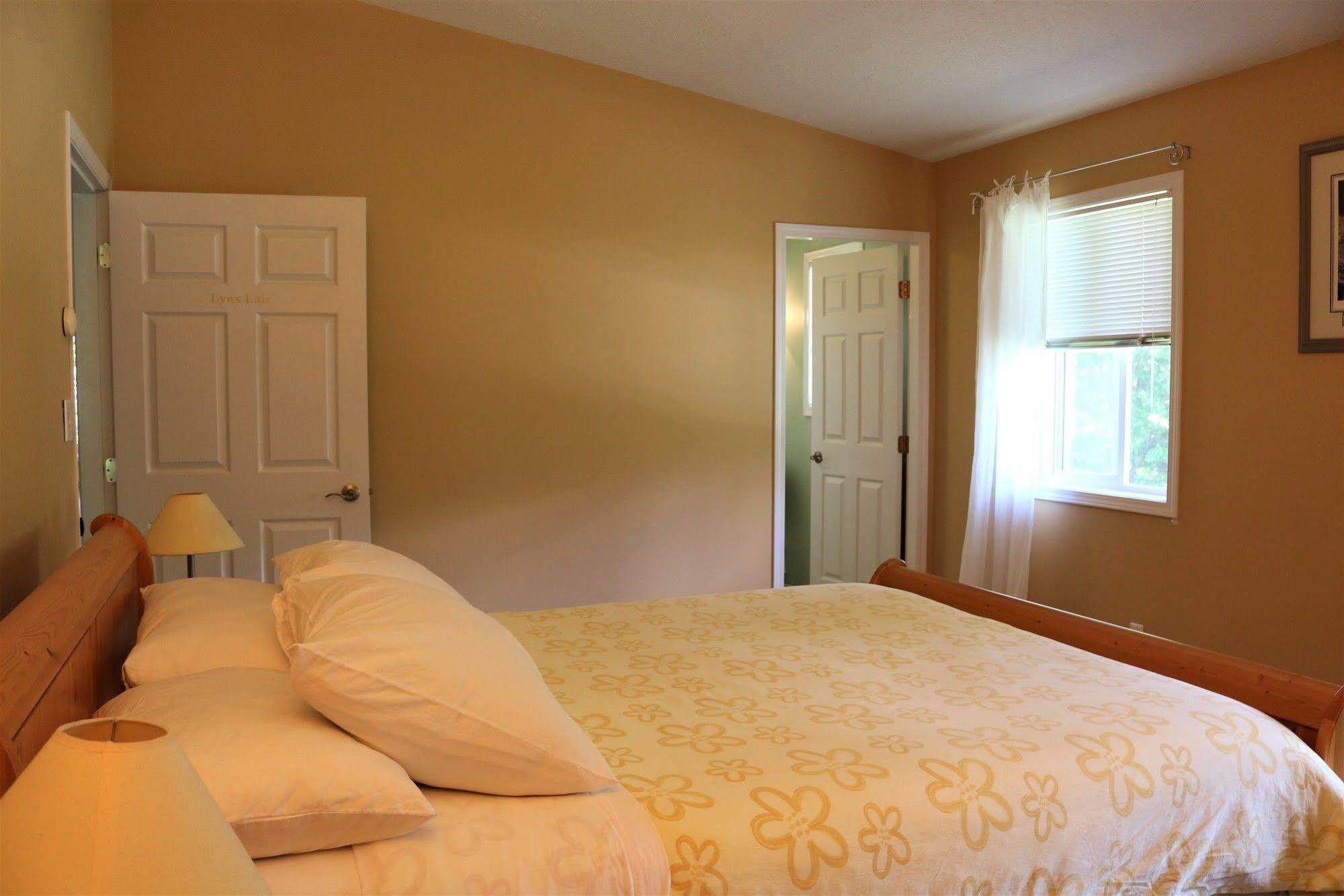 Mulvehill Creek Wilderness Inn And Wedding Chapel 레벨스톡 외부 사진